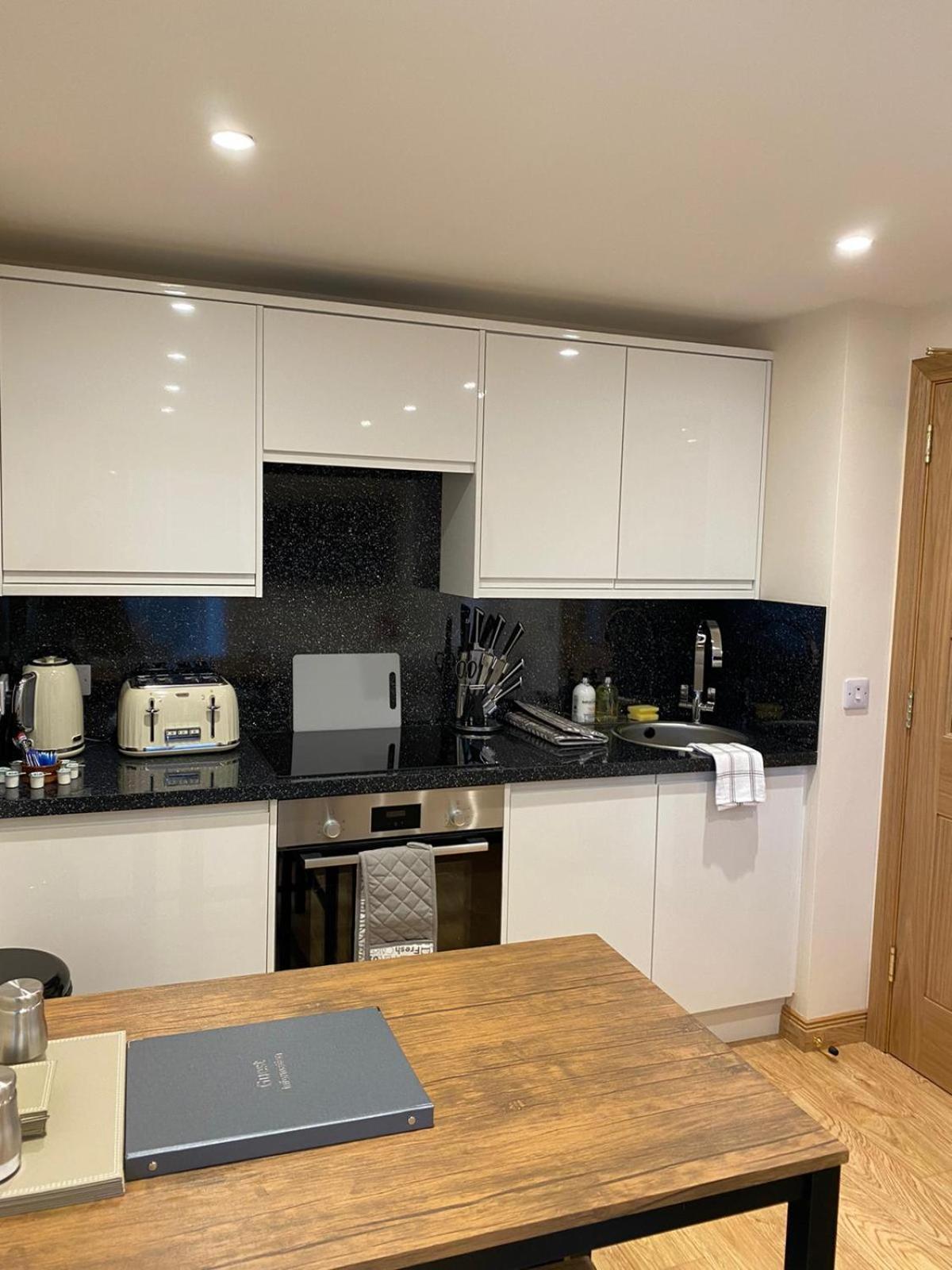 Waverley Inn Holiday Apartments Inverness Kamer foto